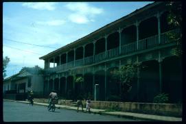 Nicaragua 1992/Masaia? al bordo de un lago ...