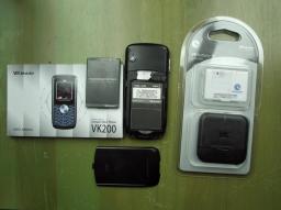 vk200 battery + phone (left) vs vk2000 battery set (blister on the right)