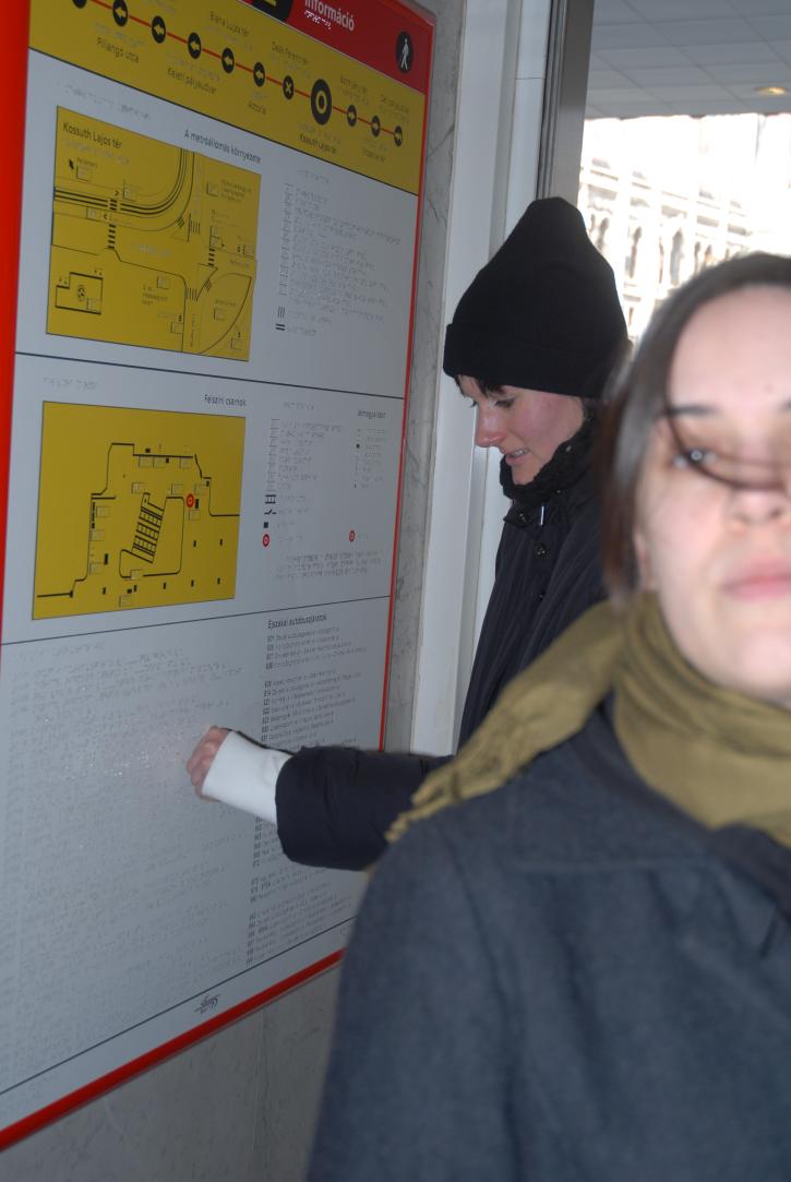 Budapest: Metro station map in braille!/(but only Kossut Lajos Tér)