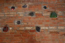 Murano (?) Glass stones in Brick Wall/TODO: geo position