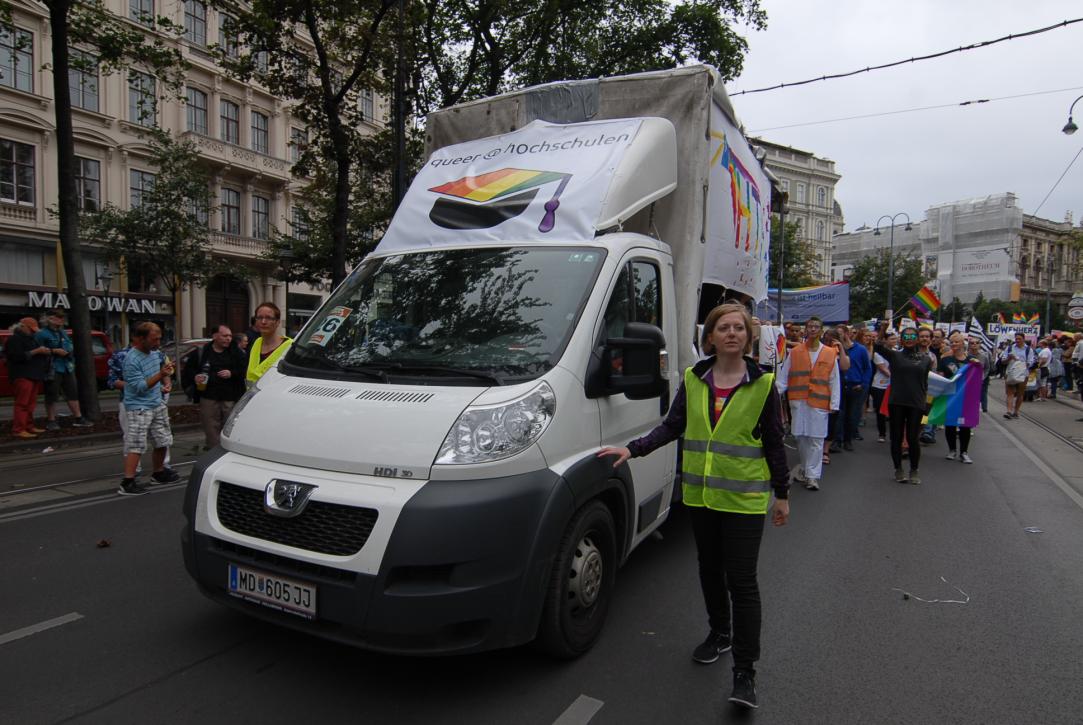 /queer@hochschulen truck/Hintergrund: Homophobie ist heilbar