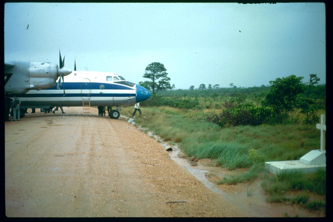 Nicaragua 1992/aterrizaje con danos/bruchlandung/