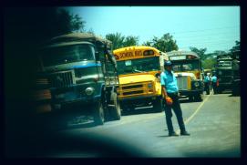 Nicaragua 1992/transport workers strike/road block/huelga de los obrer@s emplead@s en transporte/TransportarbeiterInnenstreik