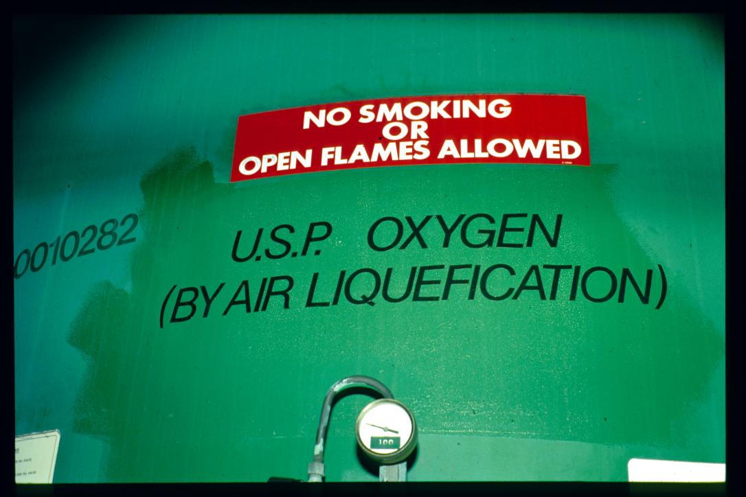 USA Weihnachten 1993/1994/Charleston SC/MUSC oxygen tanks (decompression phenomena)