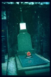 Frankreich/France 1994/Bretagne/Sainte-Anne d'Auray?/cimetière/tombe