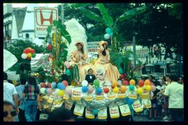 El Salvador 1995/procesión/pollo indio